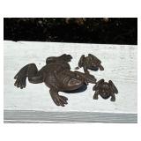 Small iron frogs garden frogs
