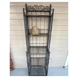 Outdoor metal stand & frog decor