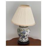 Small vintage table lamp