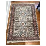 75x51ï¿½ area rug (needs deep cleaning)