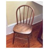 Vintage wooden childï¿½s chair