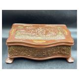 Signed 1979 ceramic dresser box