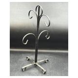 Vintage metal mug holder