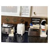 Crock pot Keurig & more kitchen lot