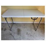 4 Ft lifetime folding table