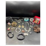 Costume jewelry lot