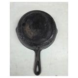 Cast iron skillet