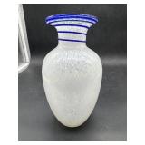 Norcrest Vintage Hand-Blown Glass Vaseï¿½S8