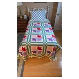Vintage Handmade Tulip Pattern Quilt
