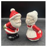 Vintage Lefton Kissing Santa & Mrs Claus Shakers