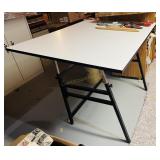 Drafting / Artistï¿½s Desk