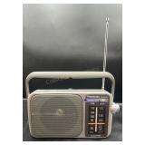 Vintage Panasonic RF-2400D AM/FM Radio