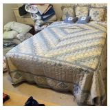 Vintage Hand Stitched Patchwork Quilt with Pillows
