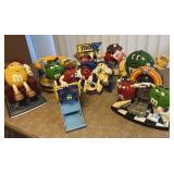 Lot of M&Mï¿½s Dispensers & Collectibles