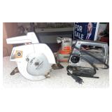 Vintage Power Tools - Black & Decker Circular Saw