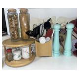 Assorted Kitchen Countertop Items