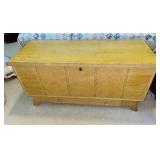 Vintage Lane Virginia Maid Cedar Chest