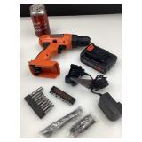 Perceuse, batterie et chargeur Black & Decker,