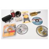 Lot d'outils, dont lames et ensemble tournevis