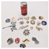 Lot de broches, dont Boucher, Continental,