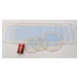 Ensemble de napperons antiques