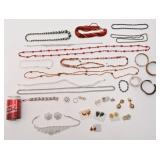 Lot d'anciens bijoux, dont ensemble Sarah