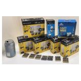 17 ampoules fluocompactes, neuves, et piles