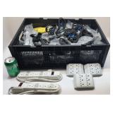 *Bac de cbles HDMI et Ethernet et d'extensions