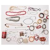 Lot de bijoux de fantaisie