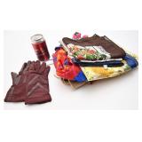 Gants Isotoner et foulards, dont Fiorini et Simons