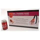 Main d'entraînement pour manucure, neuve