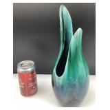 Vase Blue Mountain pottery
