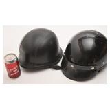2 casques, dont de moto