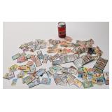 Collection de timbres internationaux, dont