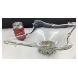 Plat en verre soufflé, sur base en métal,