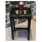 *Petite table asiatique, laquée