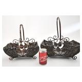 2 paniers, en osier et en métal