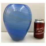 *Vase en verre soufflé