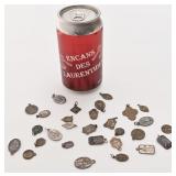 Lot d'anciennes médailles religieuses