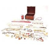 Coffre à bijoux, avec bijoux