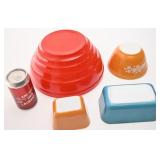 3 Pyrex, dont 2 fridgie, et bol en verre