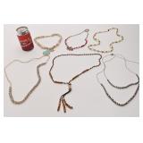 Lot de colliers de soirée