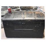 *Coffre / malle antique