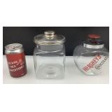 2 pots de comptoir, dont Hershey's chocolate