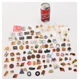 Lot d'épinglettes de collection, dont SRC