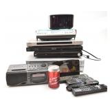 Lot d'équipements électroniques, dont lecteurs