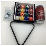 Mini boules de billard, triangle et 2 bleus