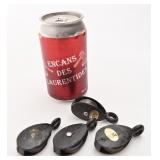 4 petites poulies, en métal