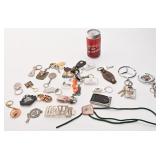 Lot varié, dont porte-clés