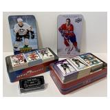 Lot de cartes de hockey, dans 2 boîtes en métal